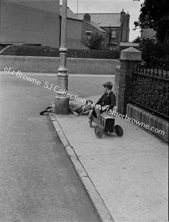 TRITONVILLE ROAD BOYS WITH TOY CAR